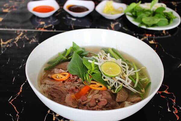 Cách nấu món phở bò truyền thống Việt Nam bằng tiếng Anh – How To Make Beef Noodle Pho Vietnam Cuisine